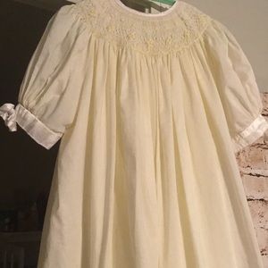 Strasburg Girls size 4T cotton bishop gown, EUC